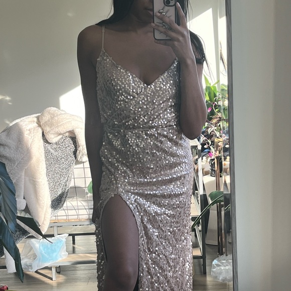 BEAUTIFUL HANDMADE GOLD SEQUIN SPLIT LONG PROM NYE DRESS GOWN - Picture 2 of 3